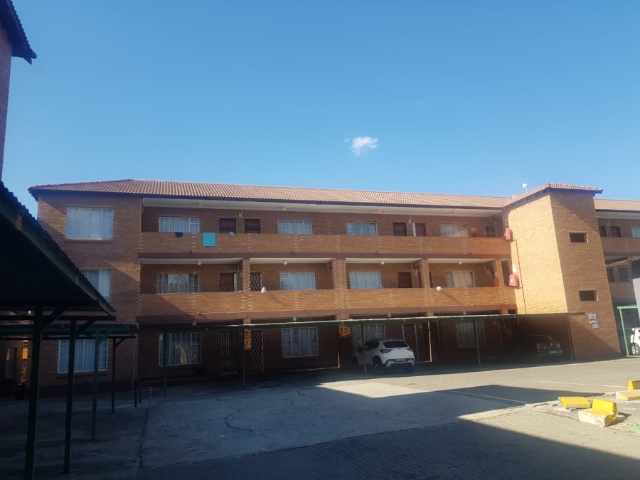 1 Bedroom Property for Sale in Rustenburg Central North West